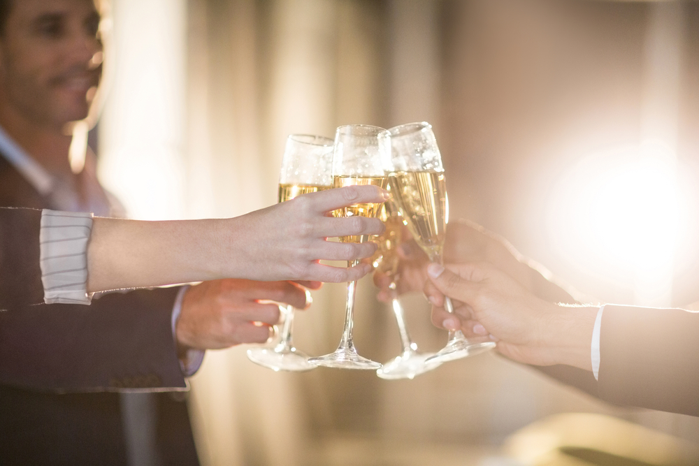 the-right-ways-to-finally-celebrate-the-end-of-2020